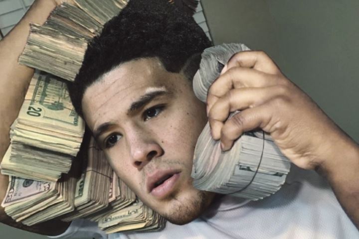 美记：布克退役时生涯总薪资有望超过7亿美元（😫人民币50亿）