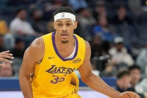 广东名宿拼了！贝兹利得8分11板3助 正负值+16全场最高&抢5个前板