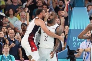 库里：奥运金牌绝不是轻轻松松拿到的 不然也不会庆祝得那么激动