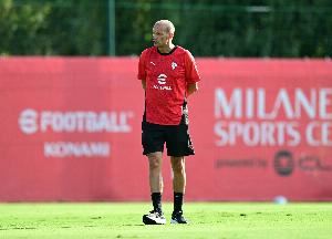 意天空：米兰首轮输球后进行引援会议，阿莱格里、塔雷出席