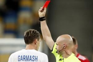 泰勒：网上都是键盘侠 就算在线下 也不会在我看着他们的时候辱骂