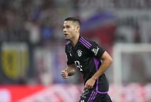 记者：拜仁目前无意冬窗出售格雷罗，俱乐部看重他的多面手属性