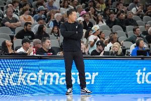 米奇谈失利：太阳完全掌控了比赛节奏 给我们所有人施加对抗强度图片