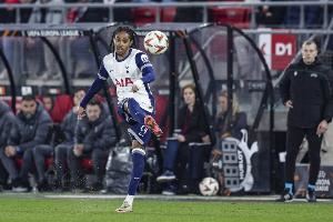 记者：斯彭斯、贝里瓦尔未参加热刺今日合练图片