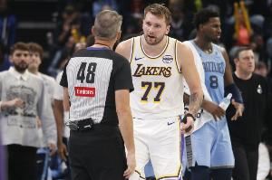 键盘侠|禁止在湖马罚球大战插播篮球赛!第一批文班黑粉诞生